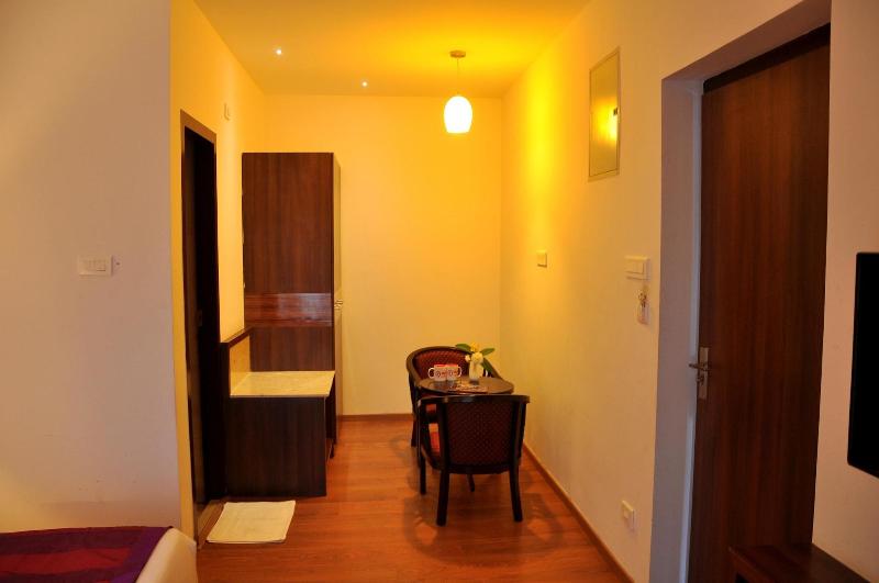 Oyo 1870 Hotel Rt Hill View image