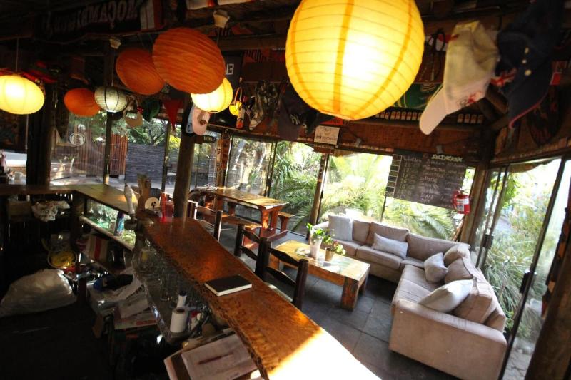 Saltycrax Backpackers And Adventures image