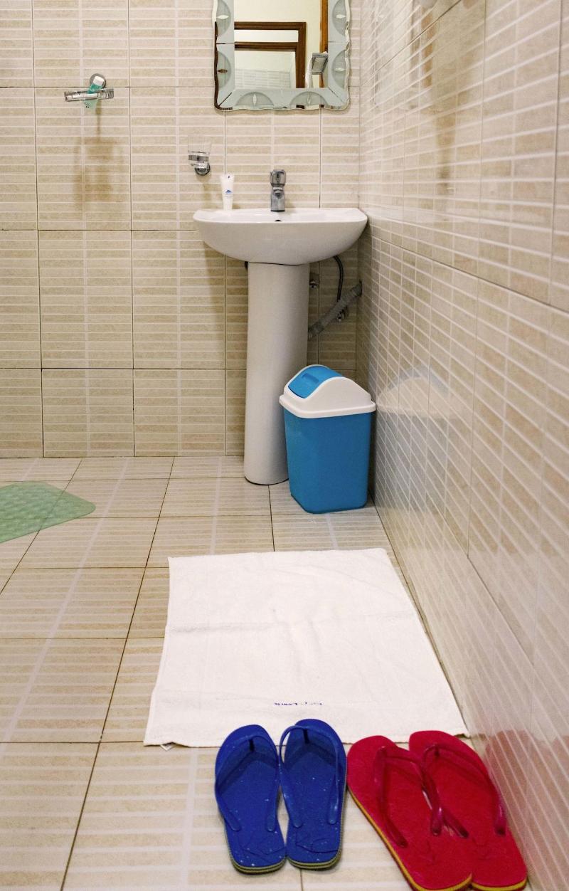 Kalya Courts Hotel image