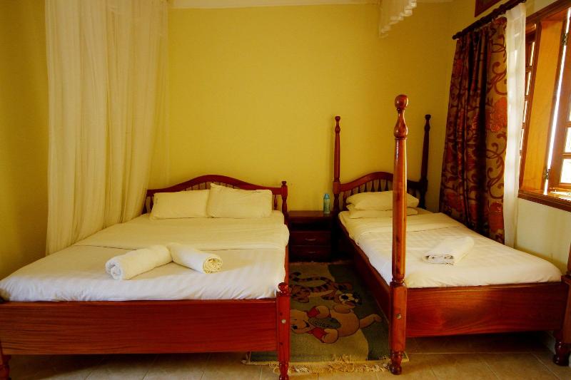 Kalya Courts Hotel image