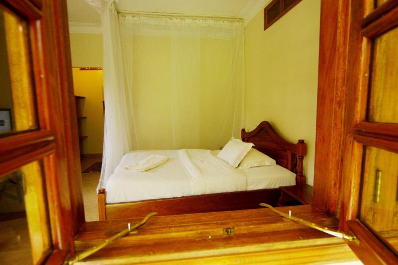 Kalya Courts Hotel image