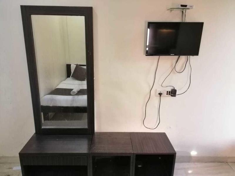 Hotel National image