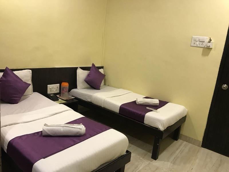 Hotel National image