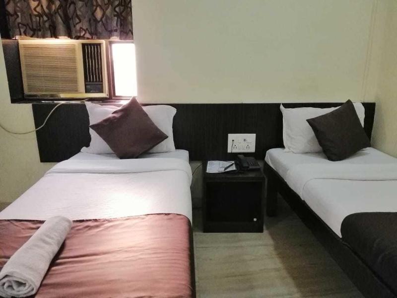 Hotel National image