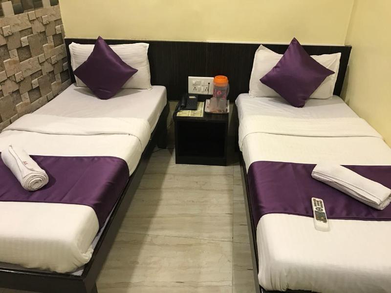 Hotel National image