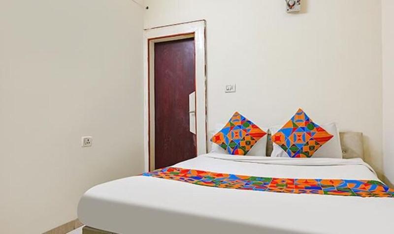 Oyo 24119 Hotel Rama Krishna