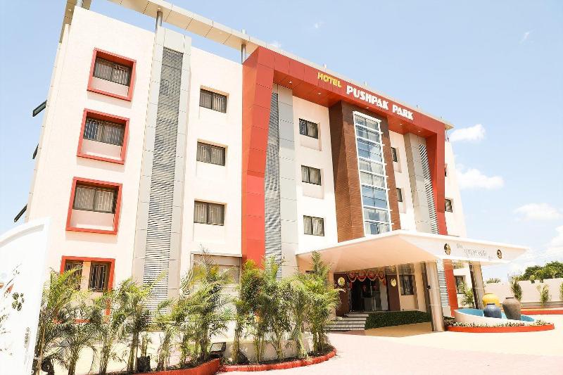 Hotel Pushpak Park — general view