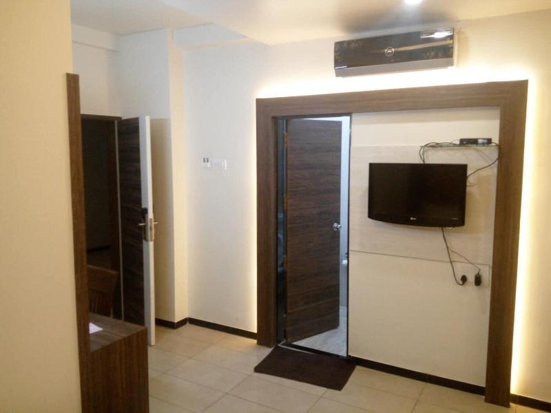 Hotel Pushpak Park
