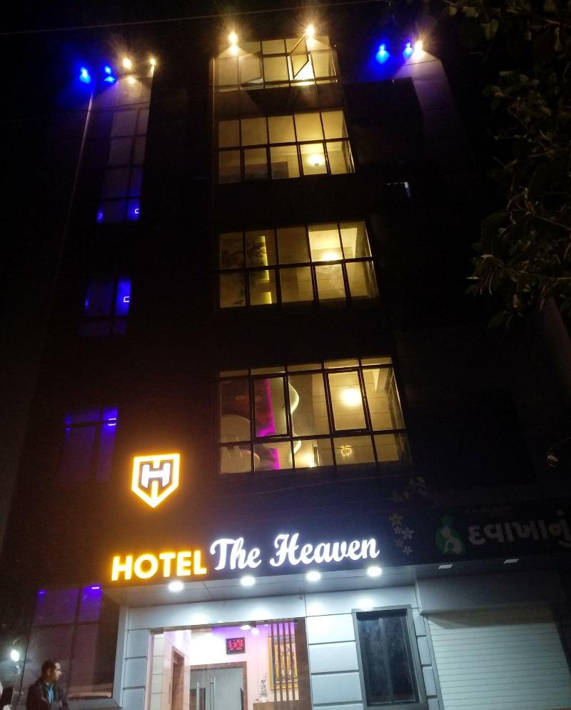 Sky Stays Heaven image