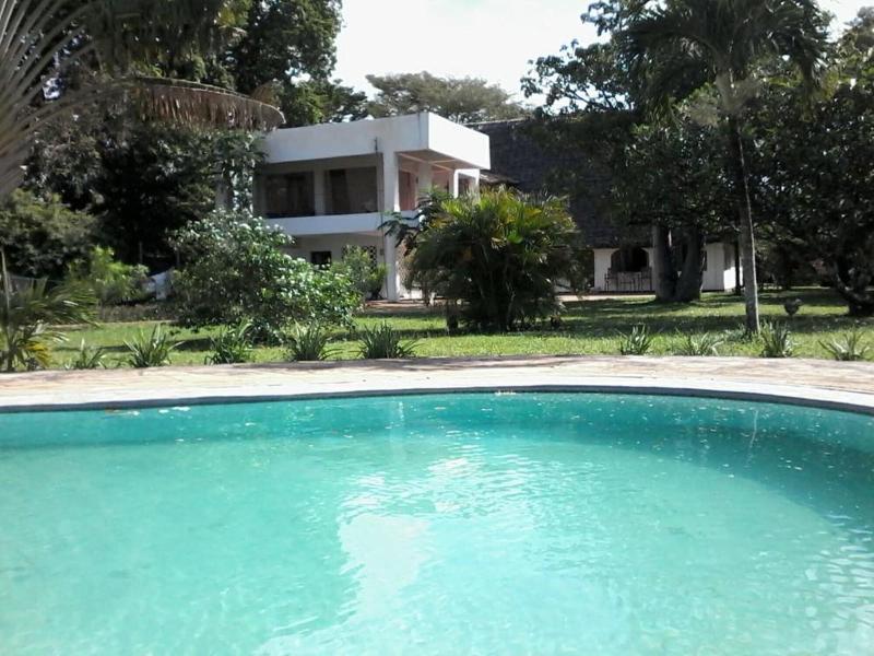 Cooke Villa image
