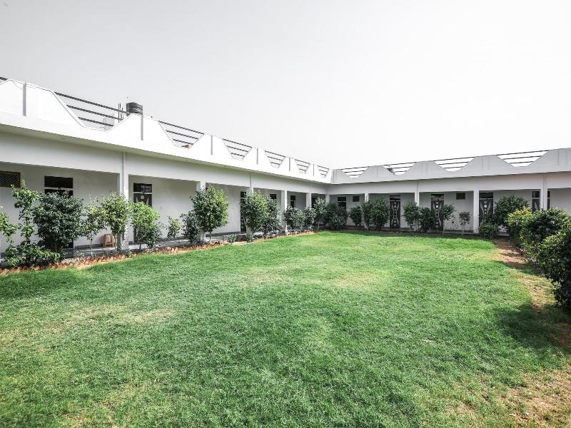 15243 Hotel Gulab Resort — photo 4