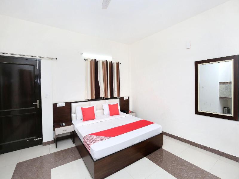10537 Star City Inn — main photo