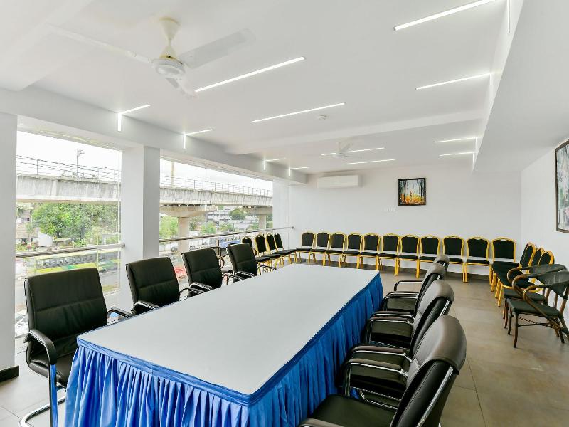 Capital O 22459 Edasserys Kalamassery Tourist Hom image