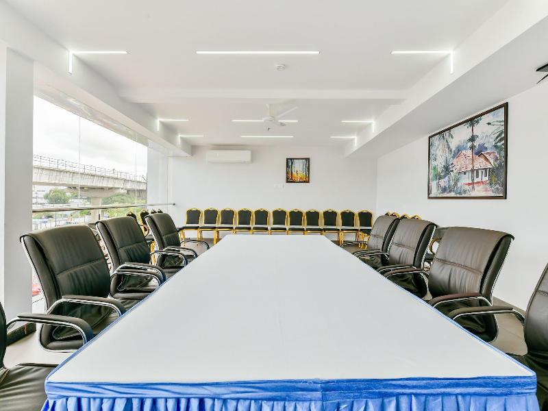 Capital O 22459 Edasserys Kalamassery Tourist Hom image