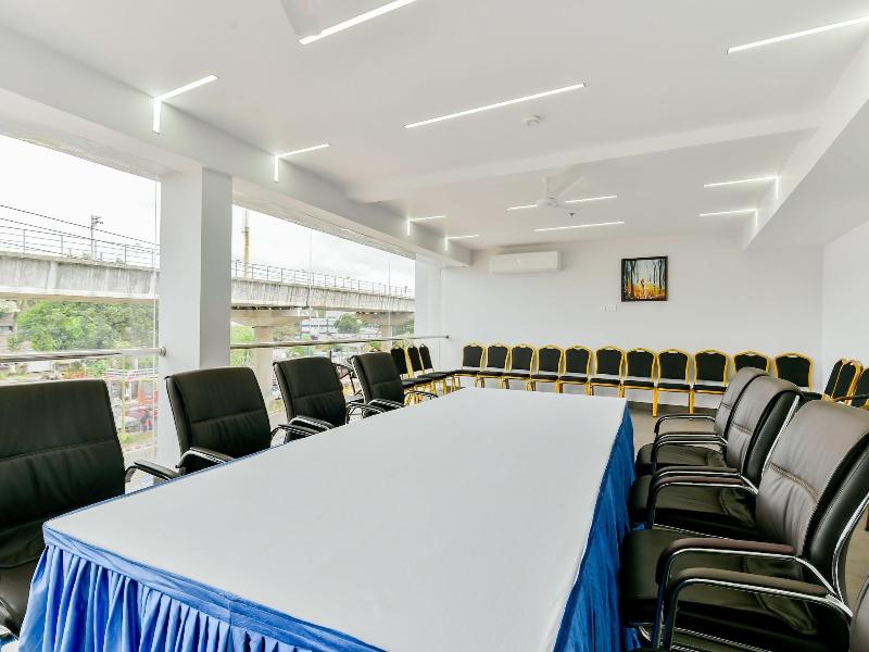 Capital O 22459 Edasserys Kalamassery Tourist Hom image