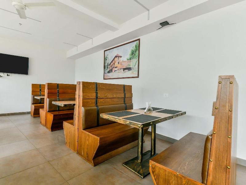 Capital O 22459 Edasserys Kalamassery Tourist Hom image