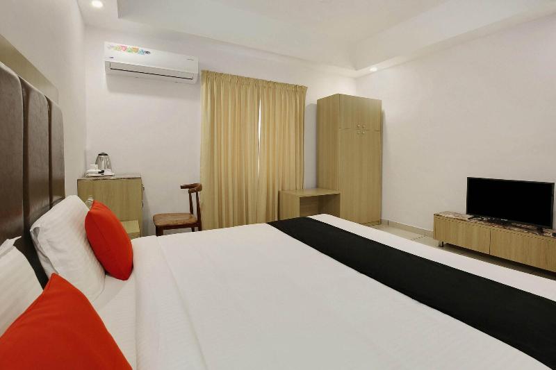 Capital O 22459 Edasserys Kalamassery Tourist Hom image
