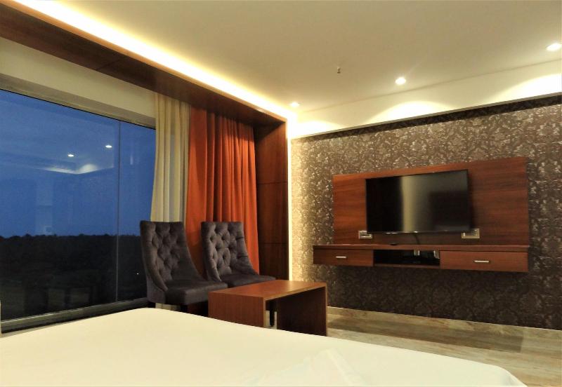 Aryaan Resort And Residences image