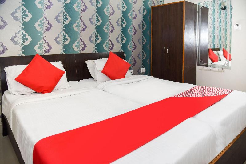 Oyo 14732 Hotel Buddha International image