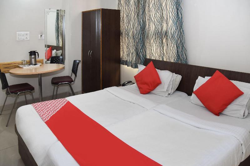 Oyo 14732 Hotel Buddha International image