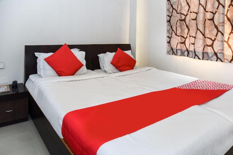 Oyo 14732 Hotel Buddha International image