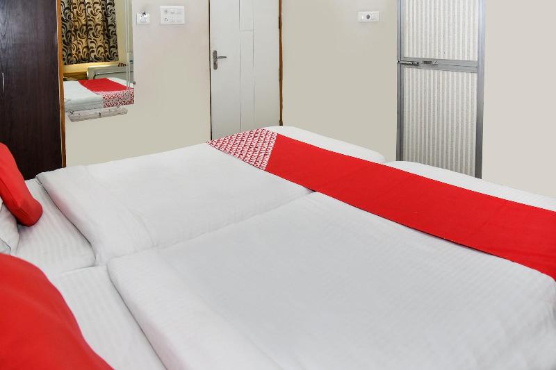 Oyo 14732 Hotel Buddha International image