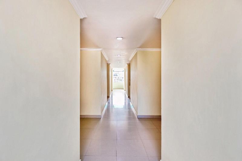 30151 Golden Hive — view