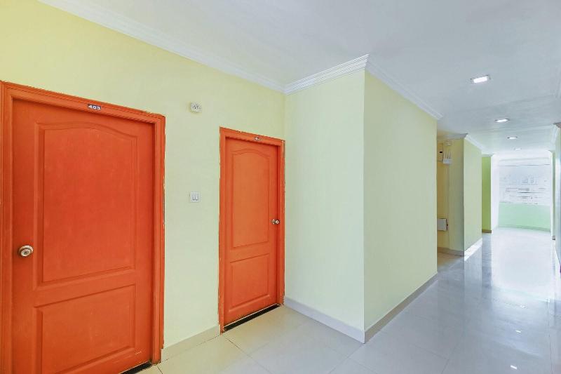 30151 Golden Hive