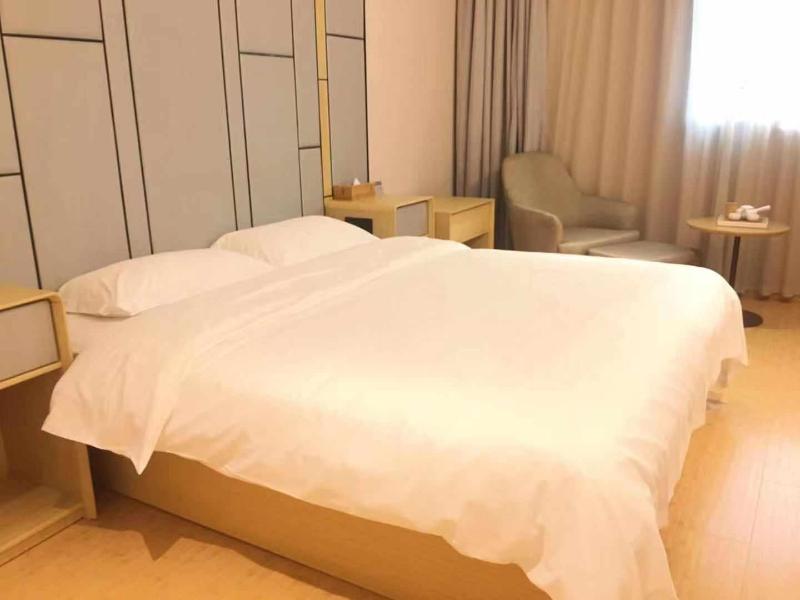 DOUBLE QUEEN SIZE BED