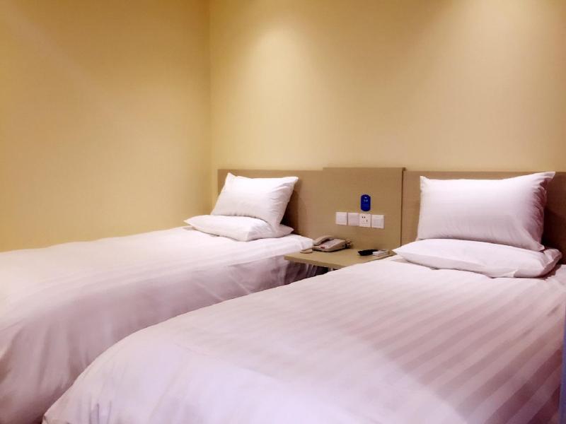 Hanting Hotel Shanghai North Sichuan Road Station image