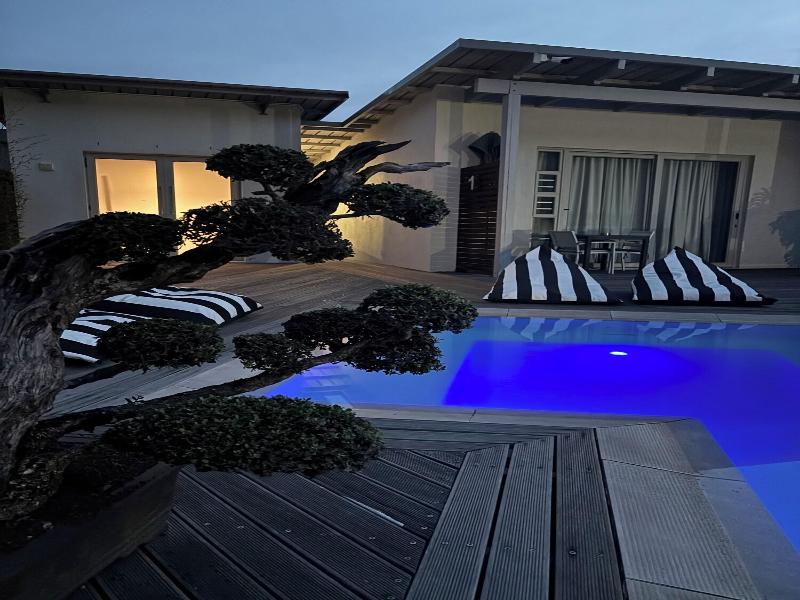 A Riverbed Guesthouse