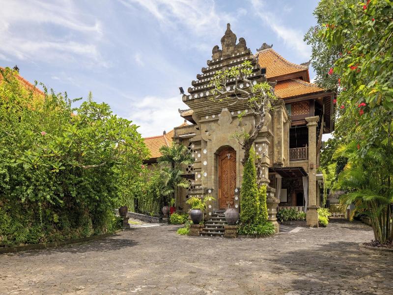 Giri Bhagawan Villas Spa image
