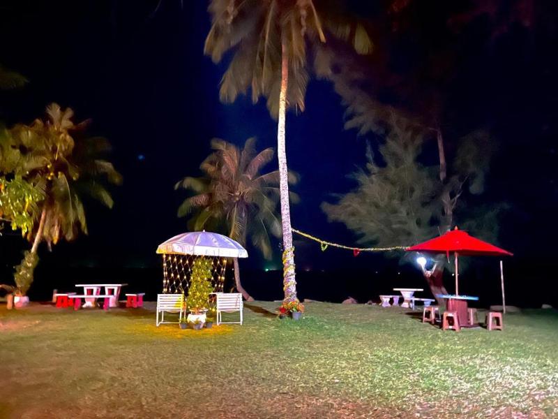Ava Beach Pakbara