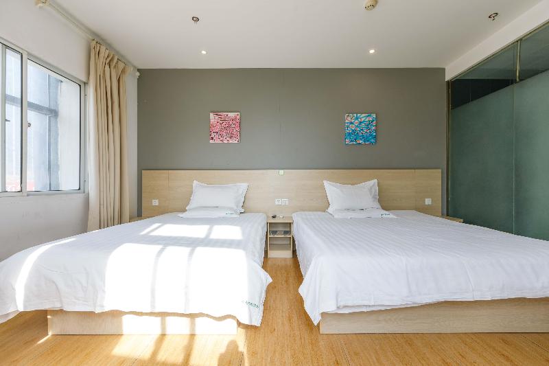 Hi Inn Shanghai Shibei Industrial Park image