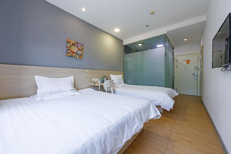 Hi Inn Shanghai Shibei Industrial Park image