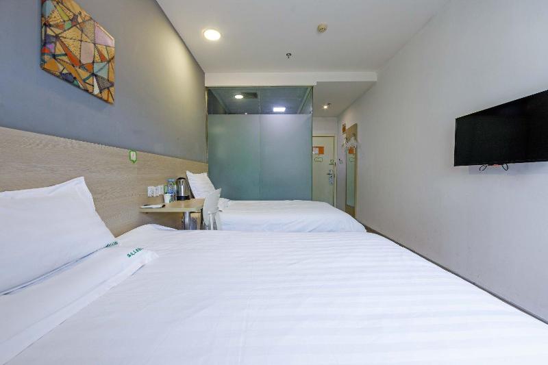 Hi Inn Shanghai Shibei Industrial Park image