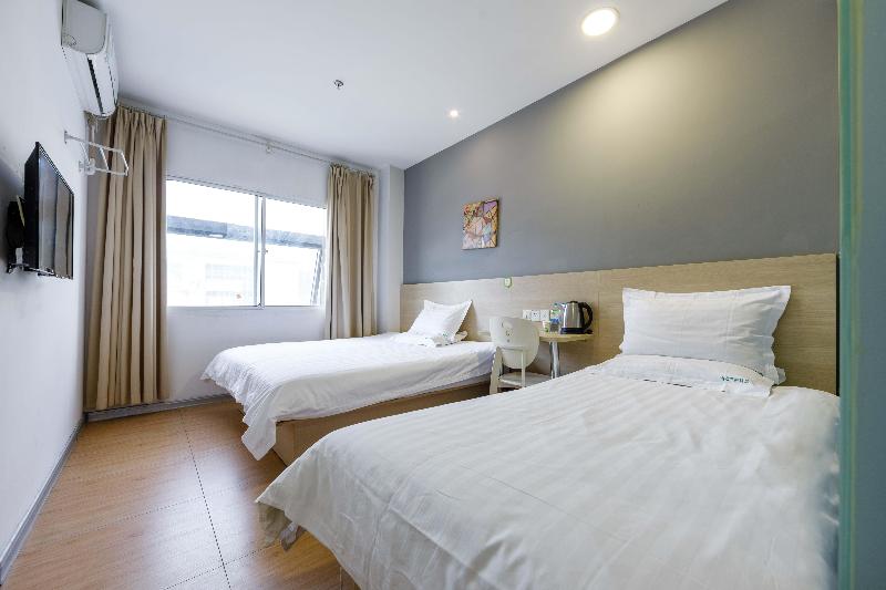 Hi Inn Shanghai Shibei Industrial Park image