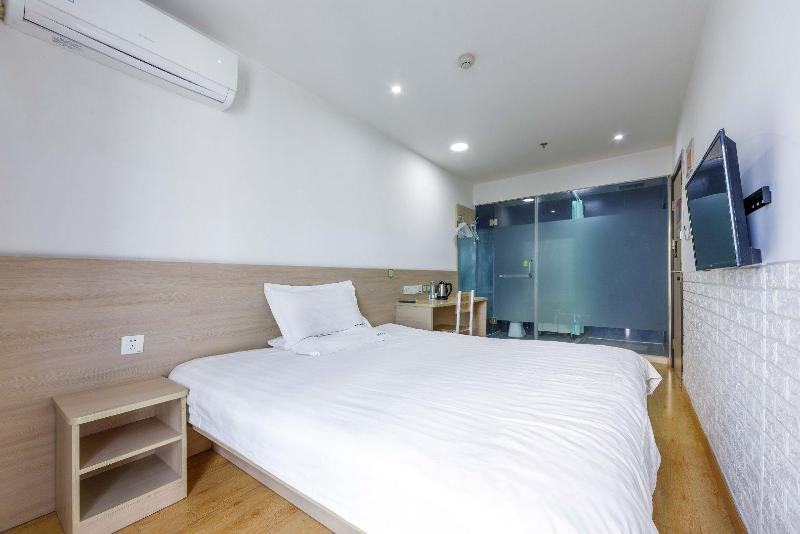 Hi Inn Shanghai Shibei Industrial Park image
