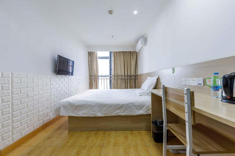 Hi Inn Shanghai Shibei Industrial Park image