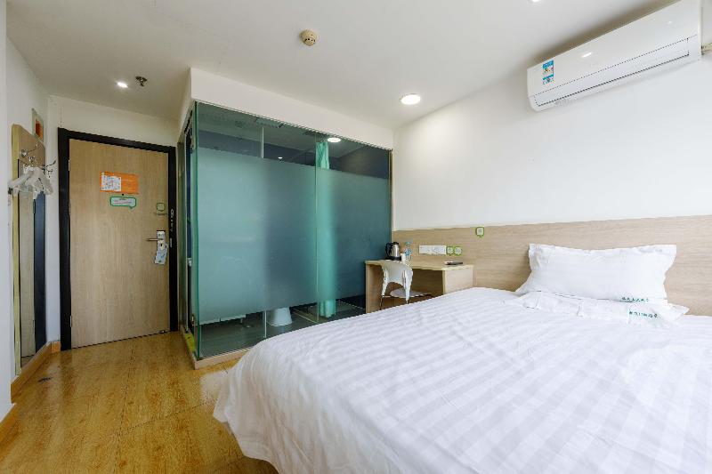 Hi Inn Shanghai Shibei Industrial Park image