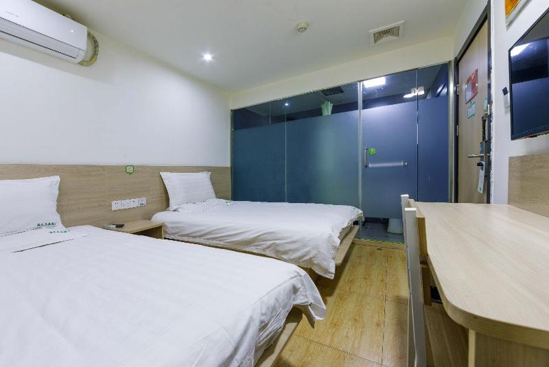 Hi Inn Shanghai Shibei Industrial Park image
