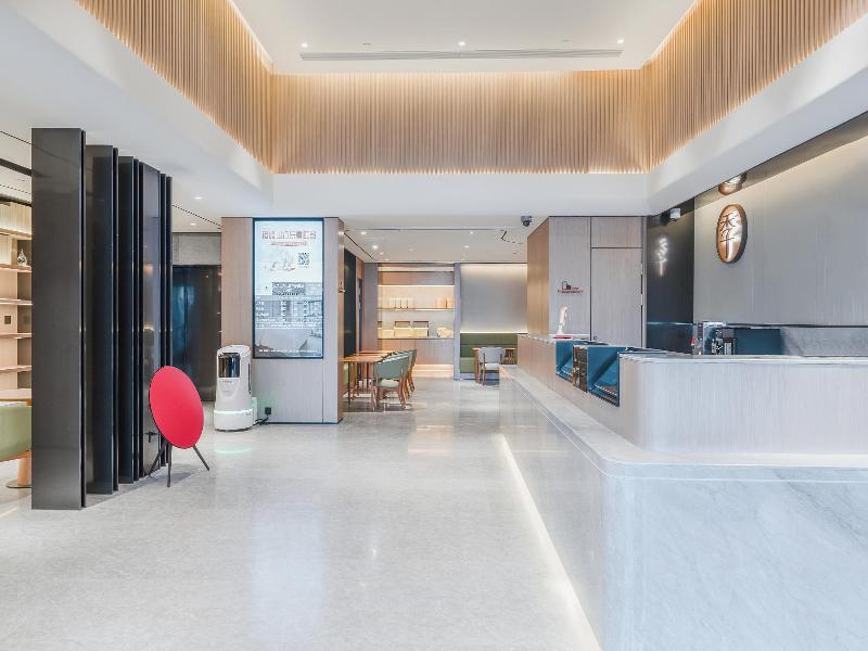 Ji Hotel Shanghai Lujiazui Minsheng Road image