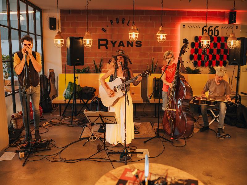 Ryans Lolas Ibiza Only Adults — general view