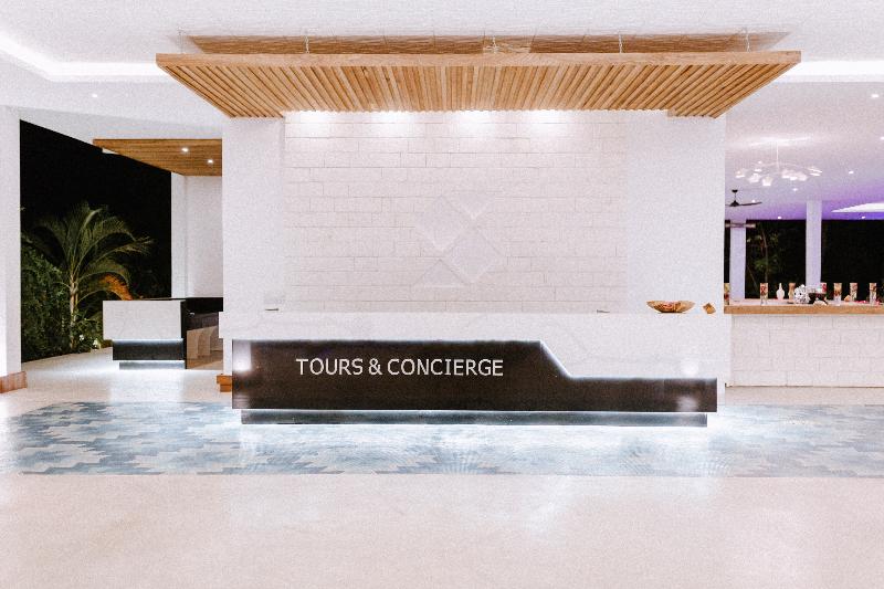 Lobby & Reception
