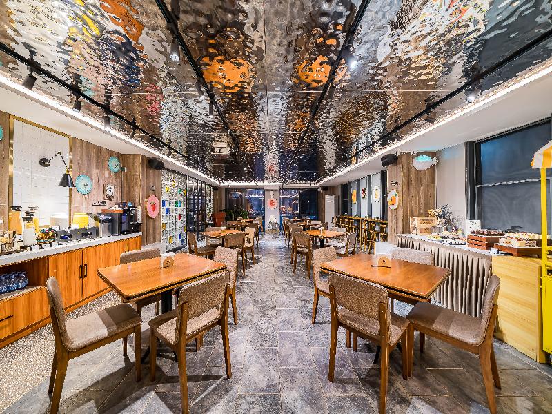 Nostalgia S Hotel(Beijing Guomao CBD) image