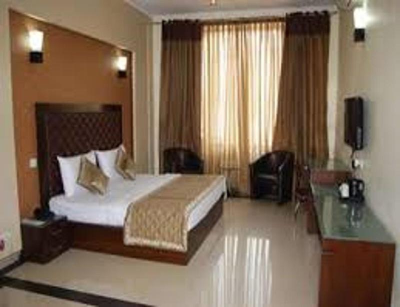 Hotel Lloyd Residency image