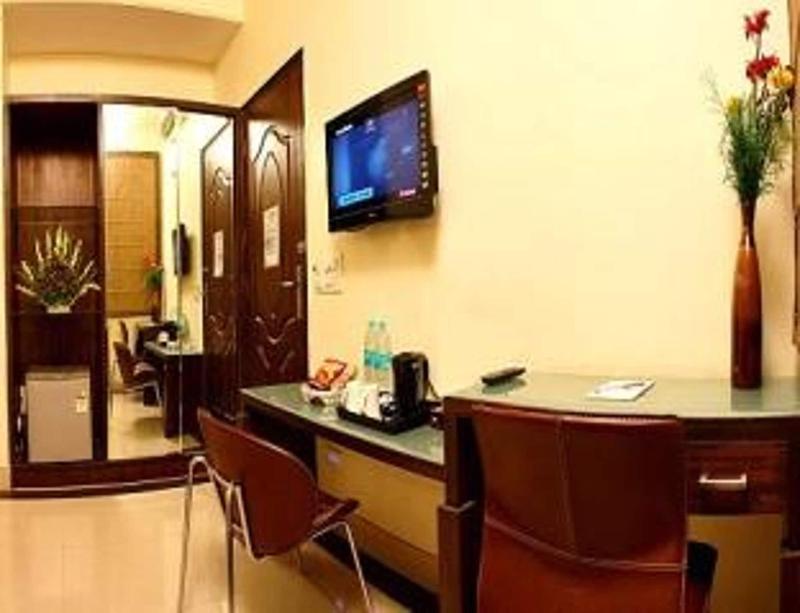 Hotel Lloyd Residency image