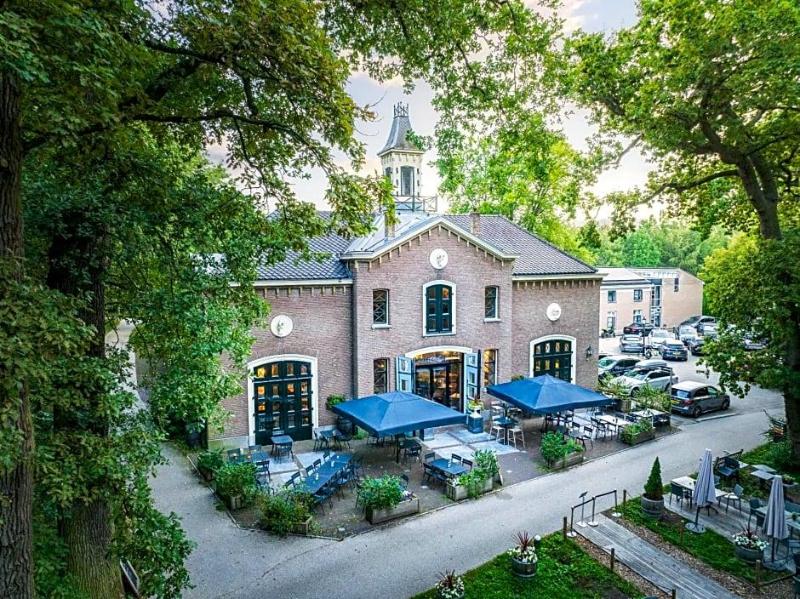 Castle Oud Poelgeest image