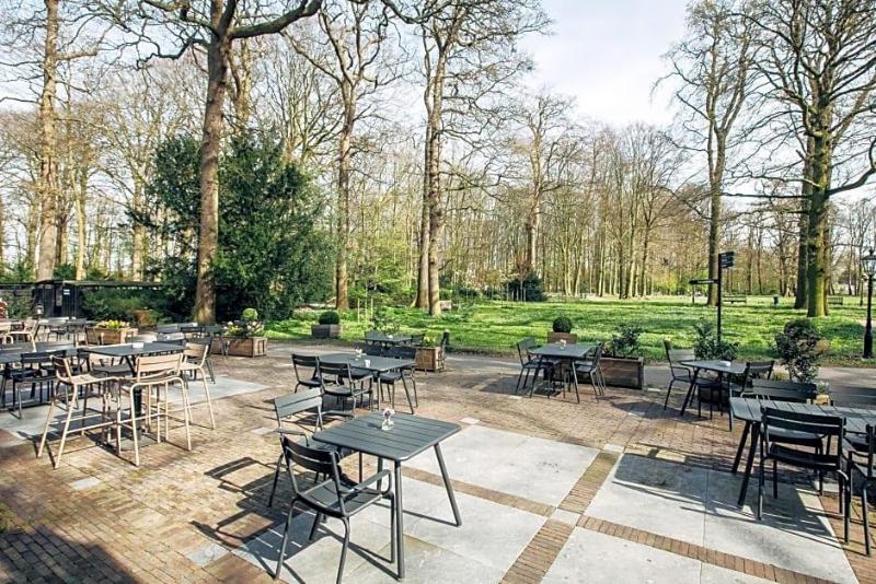 Castle Oud Poelgeest image