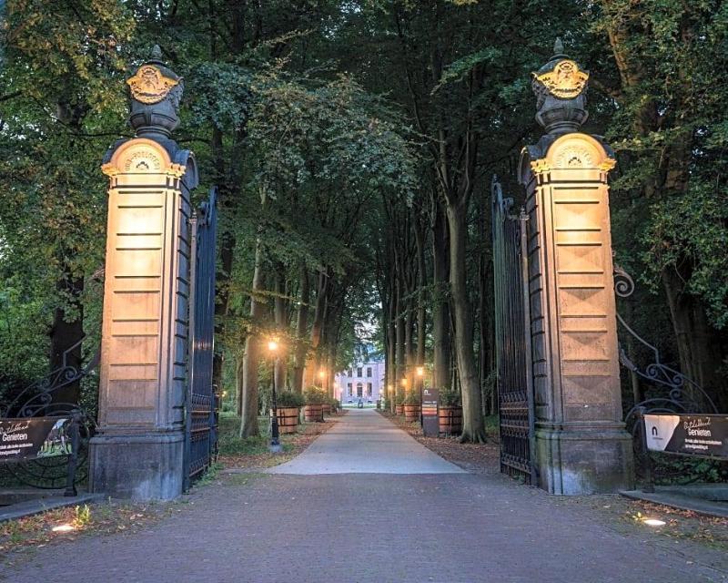 Castle Oud Poelgeest image